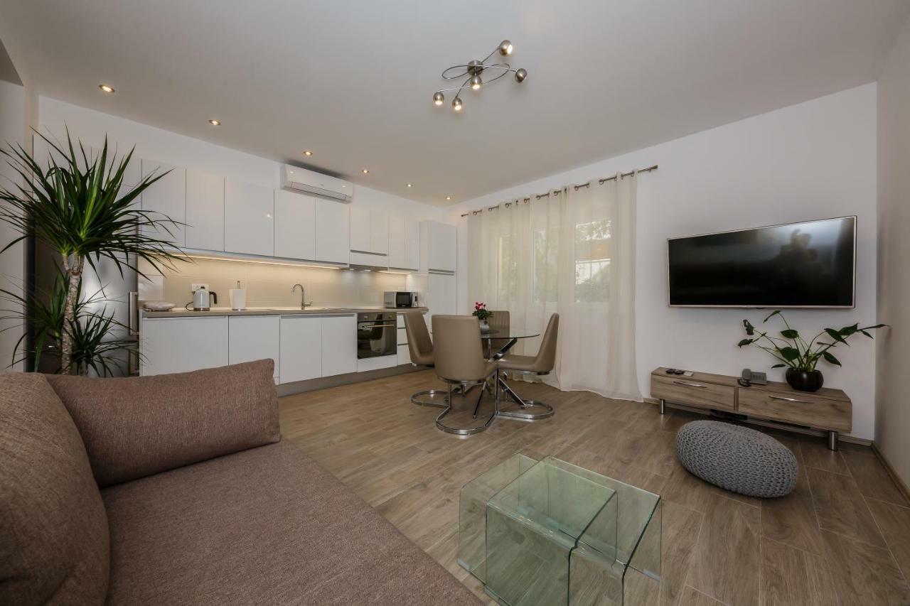Olive Tree Apartment Split Exterior photo